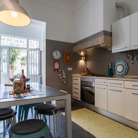 Heart Family Apartment